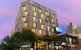 Holiday Inn Express Bangkok Sukhumvit 11 By Ihg